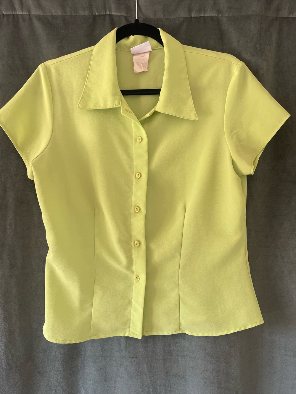 Y2K Women’s Short-Sleeve Button Front Blouse in Light Lime